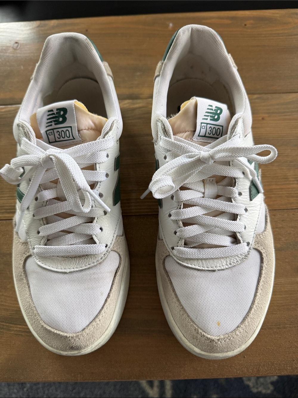 New Balance 300 court White & Green Low-Top Sneakers